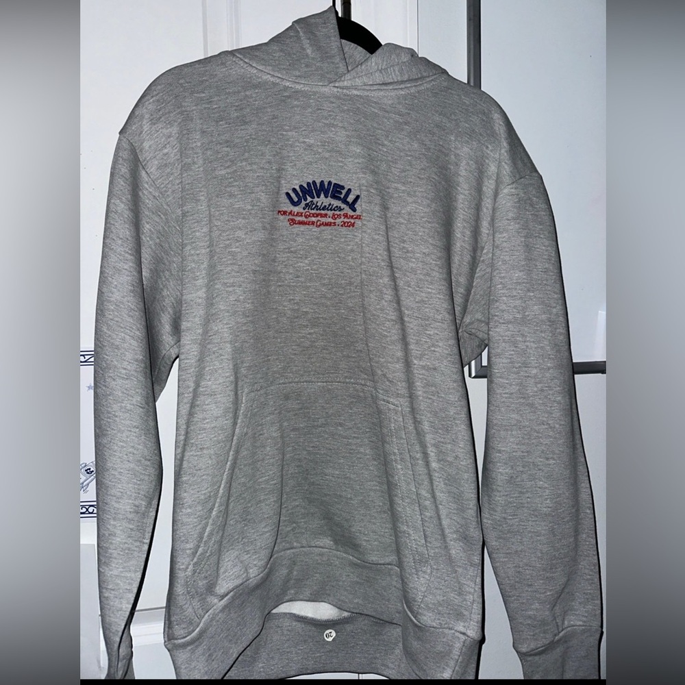 Brand new hoodie, never been worn, great quality.